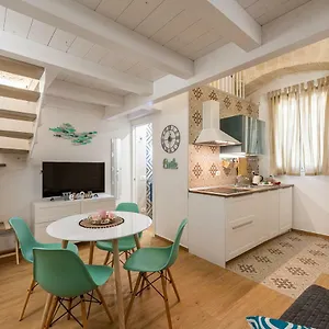 David Pretty Loft Near Station Casatuabari Bari